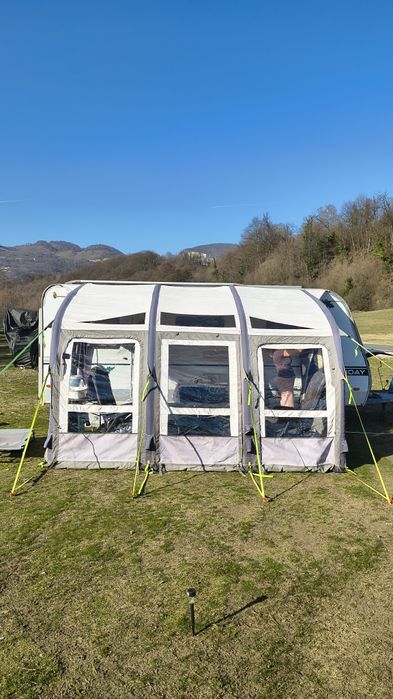 Cort Kampa air 390