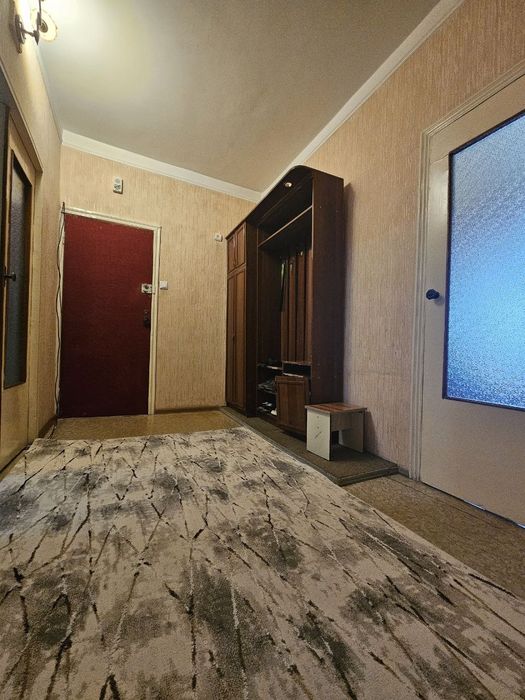 Сотилади ТТЗ-4    3/2/4   балкон 2х6.