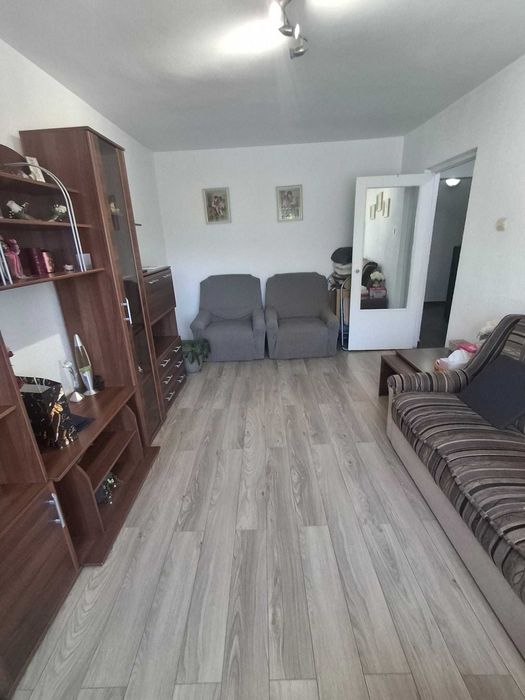Apartament 4 camere decomandat Burdujeni zona Moldova