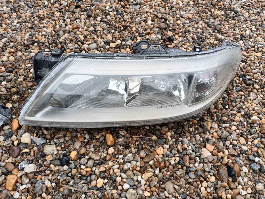 ляв и десен ксенонов фар оборудван за рено лагуна RENAULT LAGUNA
