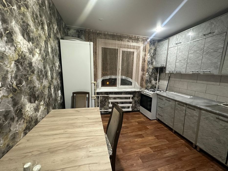 Сдается 2хкомн квартира район 8 школы