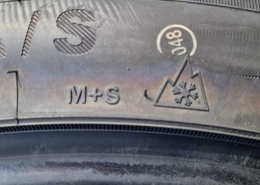 255/40 R20, 101W, GRIPMAX, Anvelope mixte M+S, dot 2025