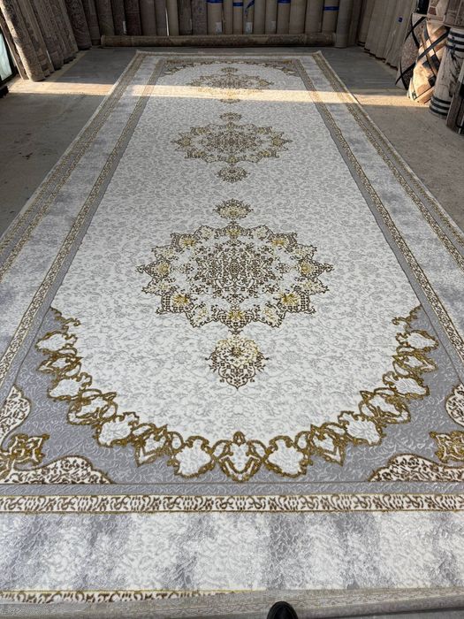 Samarqand Sag gilamlari sotiladi