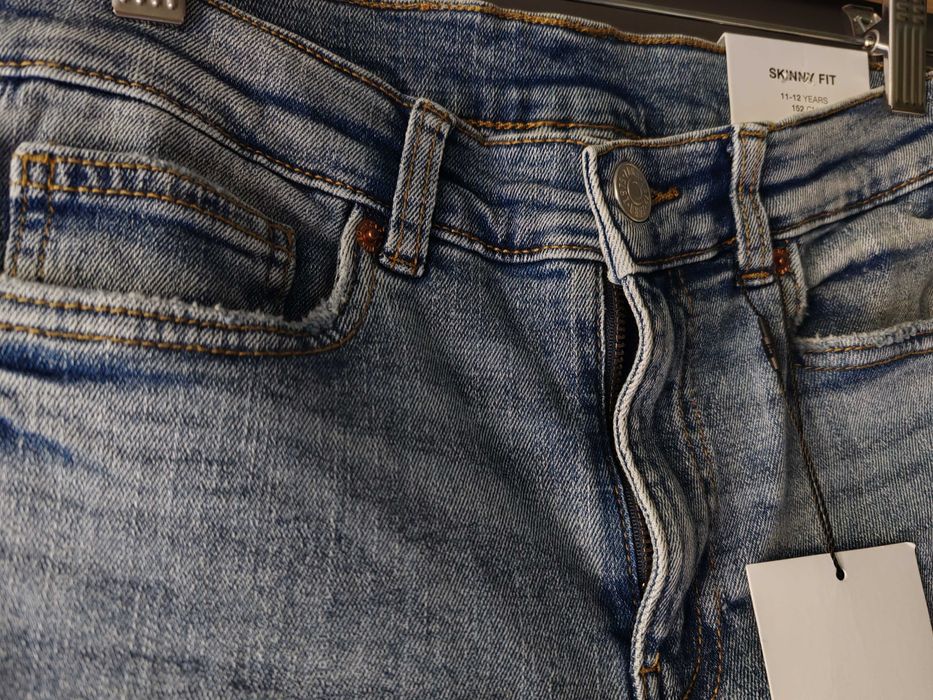 Нови дънки Зара размер 152