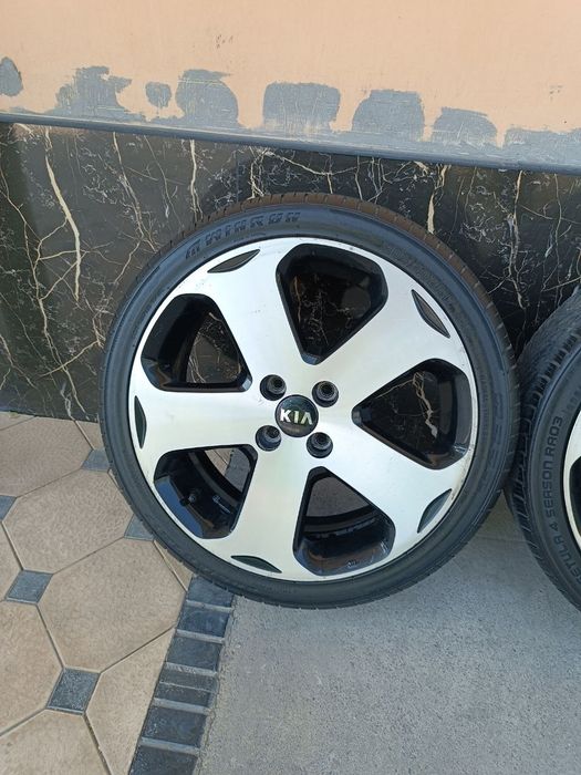 Kia Rio Diska Sotiladi Holati yaxshi 205 45 R17