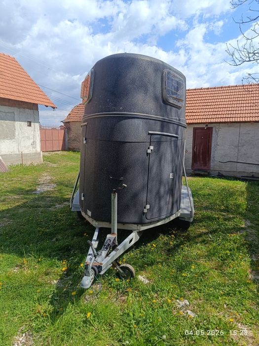 Remorcă pentru 2 cai adusă din germania