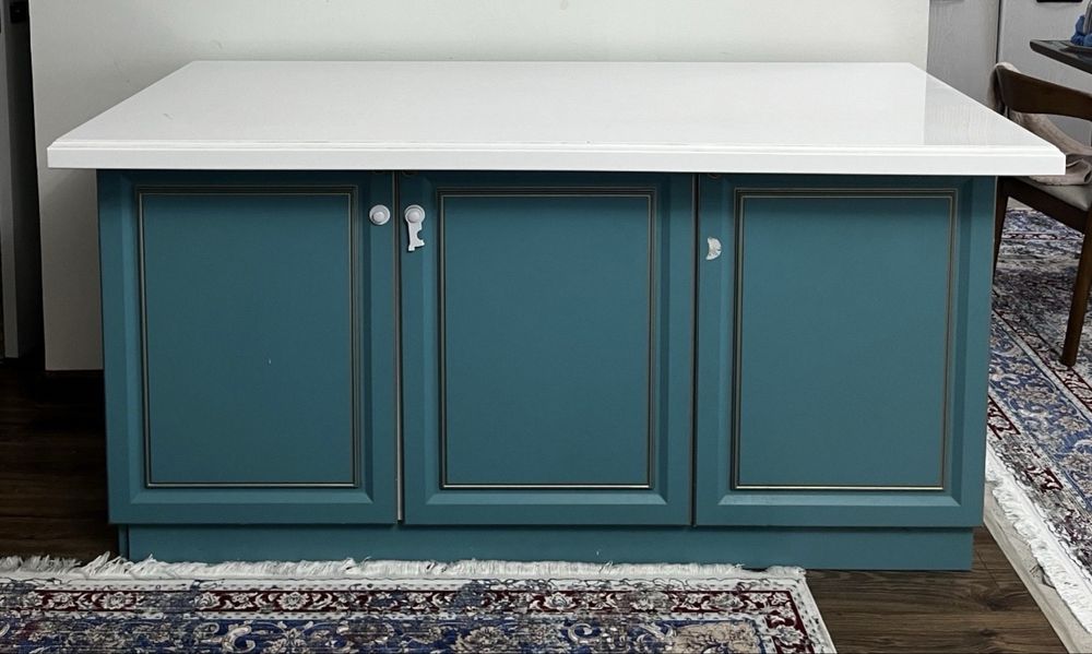 Продам кухонный гарнитур остров