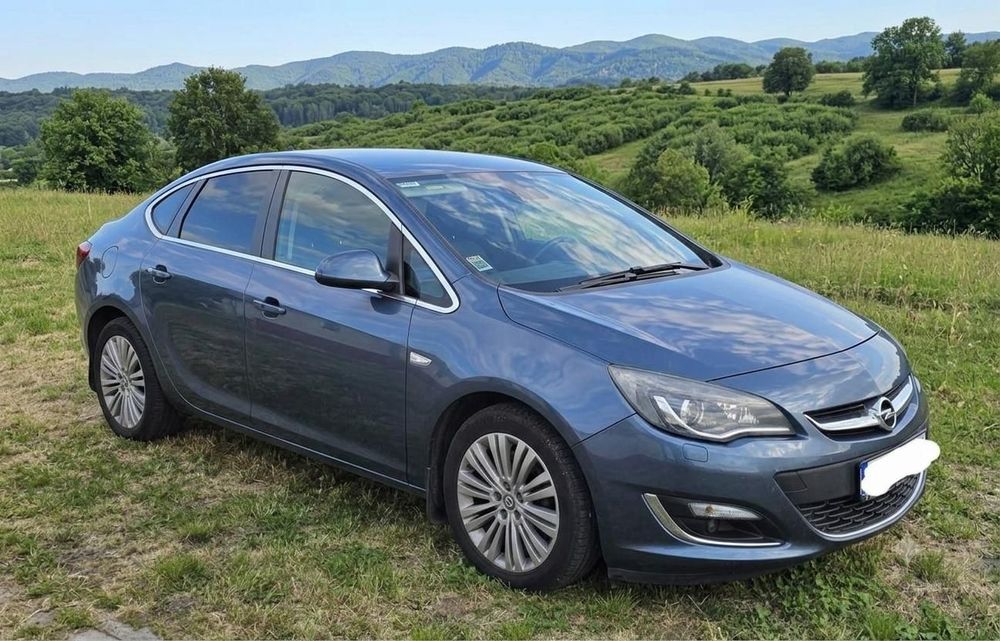 OPEL Astra 2013 — imagine 1