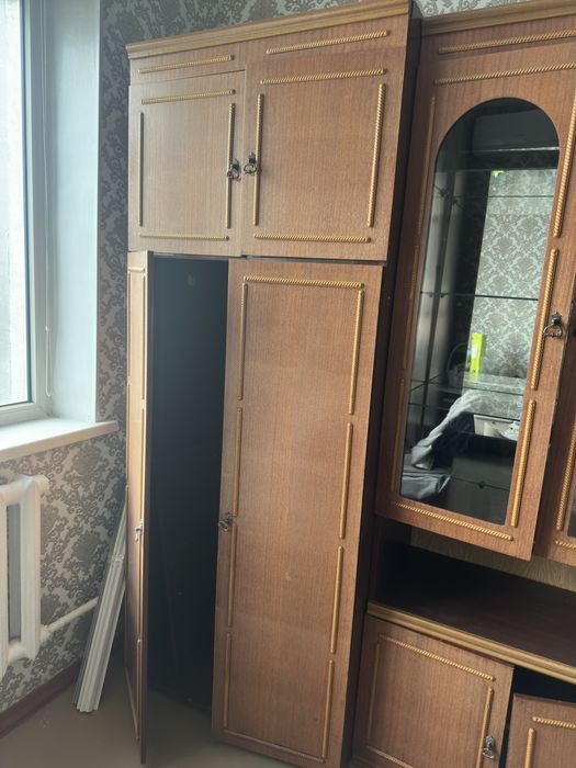 Шкаф продам Шифонер стенка