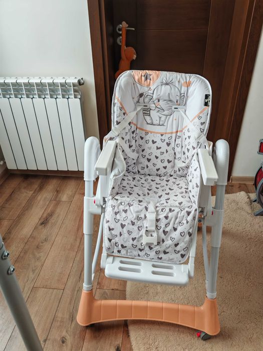 Стол за хранене на дете