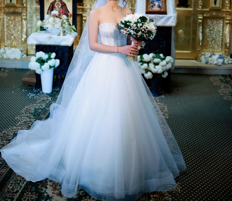 Vând rochie de mireasă