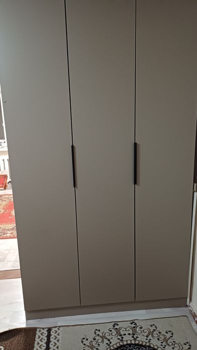 Продам кровать с матрасом срочно с переездом