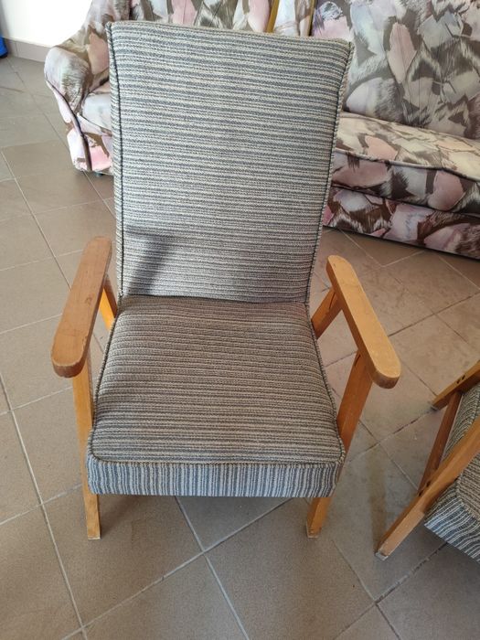 Fotolii lemn foarte intretinute