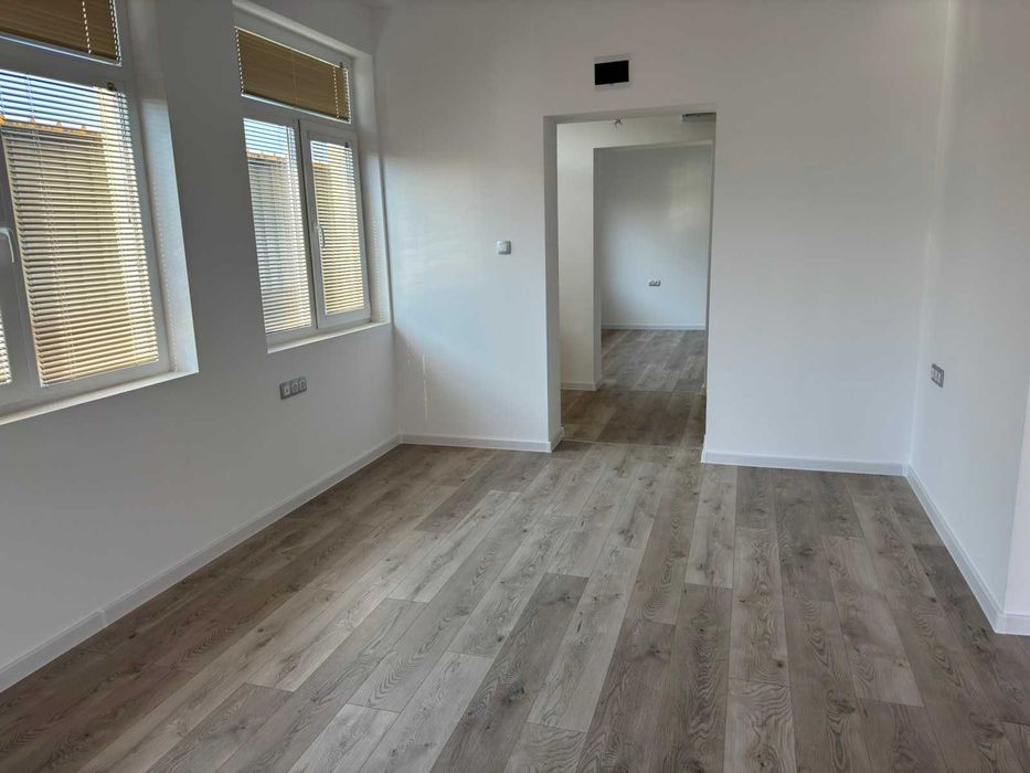 Дава се под наем Офис в Варна, Западна промишлена зона - 60 кв.м за 459 € - Снимка #15