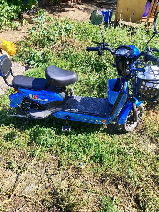 Скутер велосипед электровелосипед