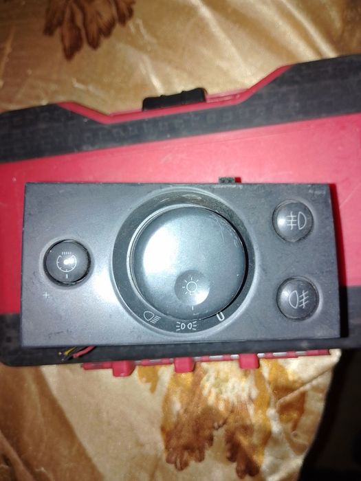 Части за Опел - стълоповдигач ключ  панел светлини вакуум клапан и сен