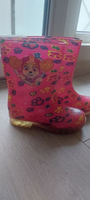 Дрехи и обувки за момиче-110,116 см.