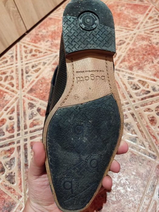 Официални мъжки обувки - Bugatti