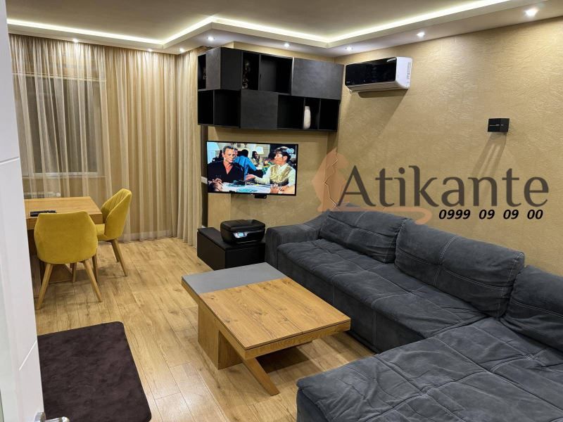 Дава се под наем Тристаен апартамент в София, Манастирски ливади - 104 кв.м за 987.36 € - Снимка #1