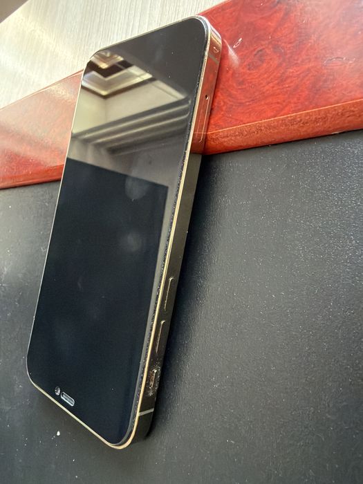 Айфон 12 про продам