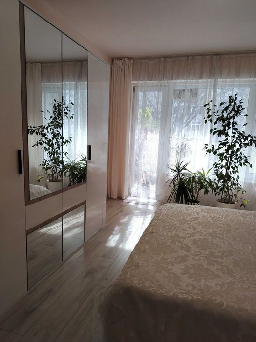 Нощувки Варна.Тристаен ап с безплатни парко места.