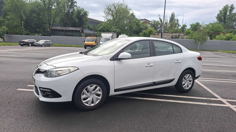 Renault fluence benzina. 1.6 110cp manuală 114000 km
