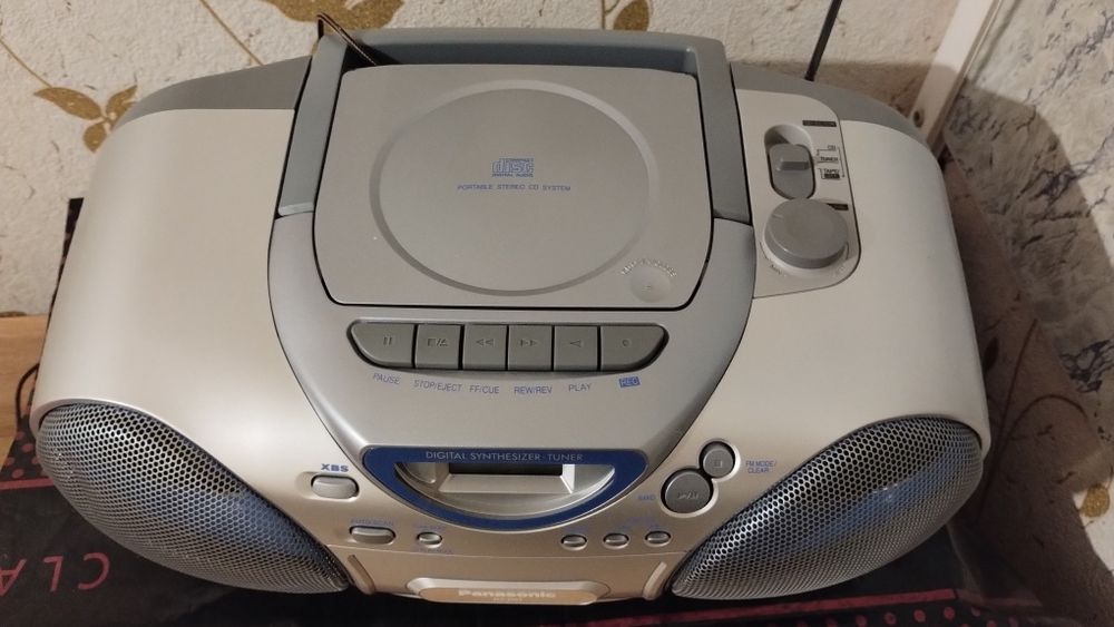 Продам стереомагнитолу Панасоник