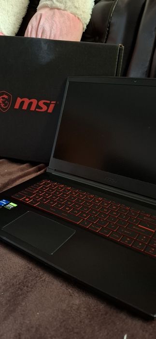 Laptop Gaming MSI GF63