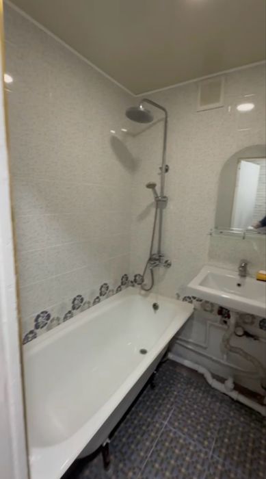 Продается 4х кгм.кв 4в5/3/5 Чиланзар 25 Кирпичка