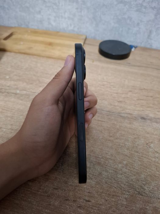 Продам iphone 16 100%