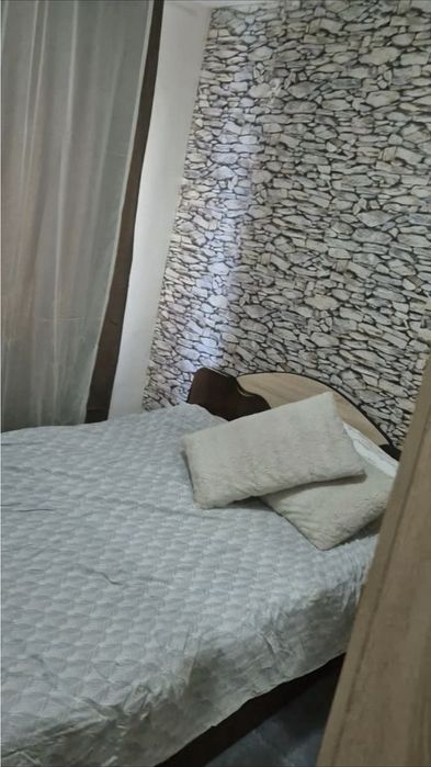 Inchiriez ap 2 camere semidecomandat zona Gradina in regim hotelier sau pe termen lung
