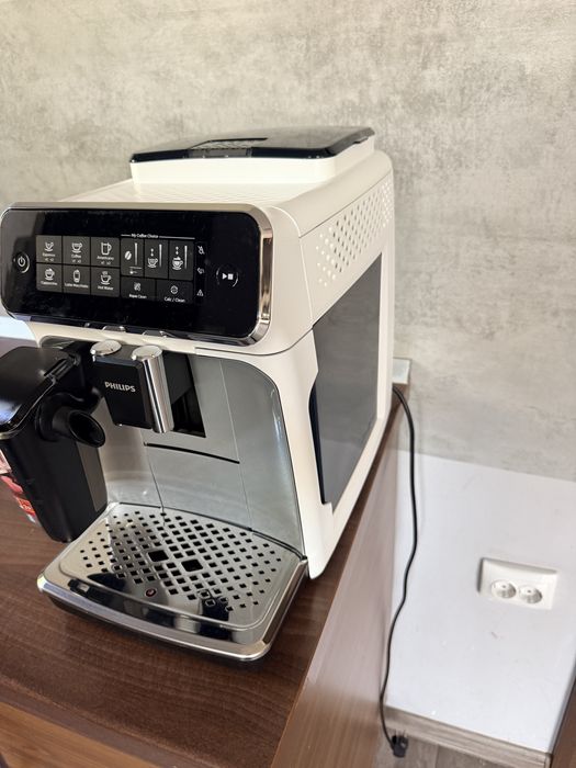 Espresor eexpresor aparat de cafea Philips EP seria 3200 Garantie 6 luni