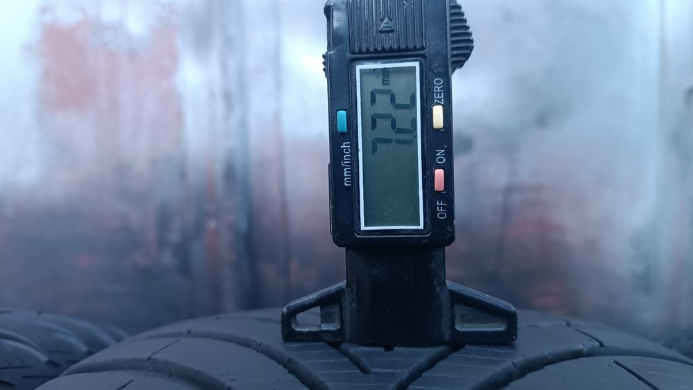 205/50/17 Kumho .