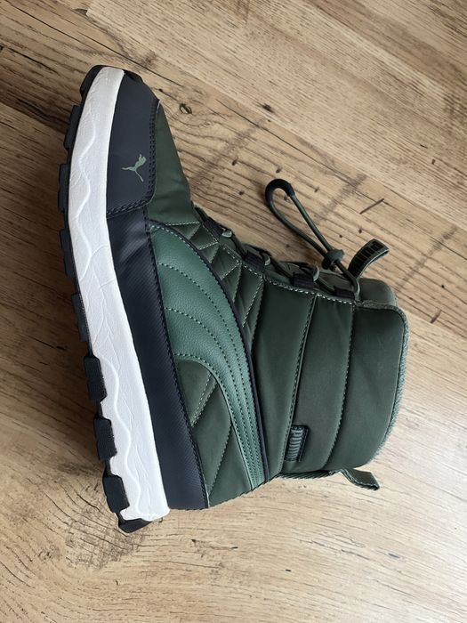 Боти Puma за момче.