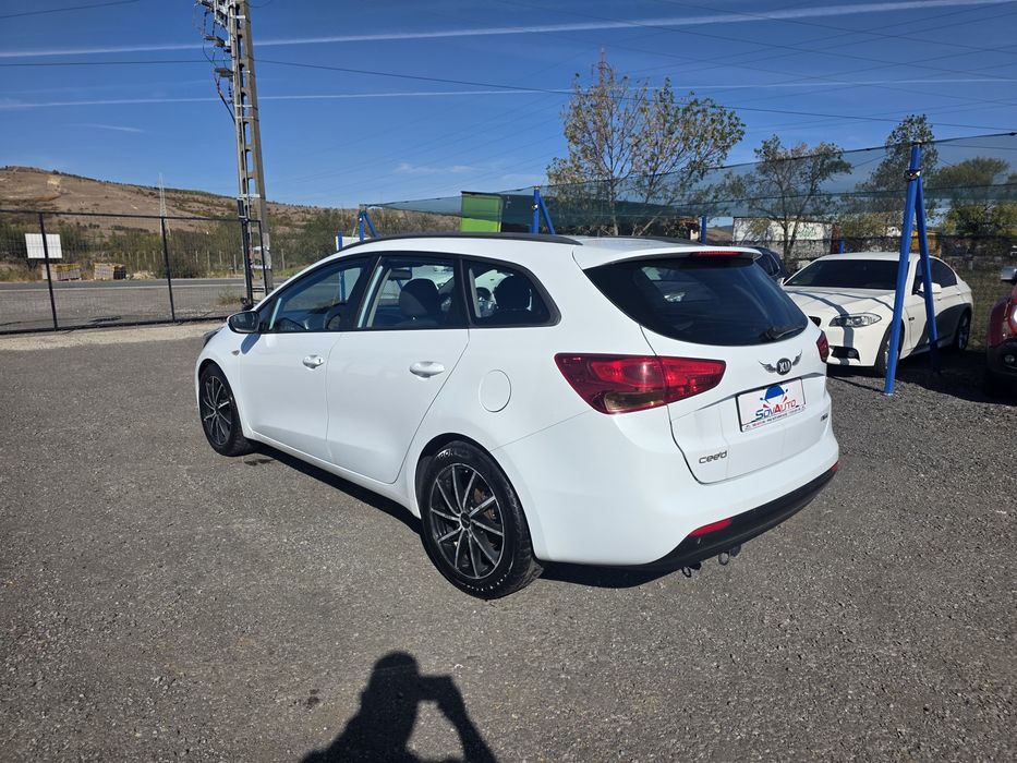 Kia Ceed 1.6crdi 2015 Rate/Cash/Garantie