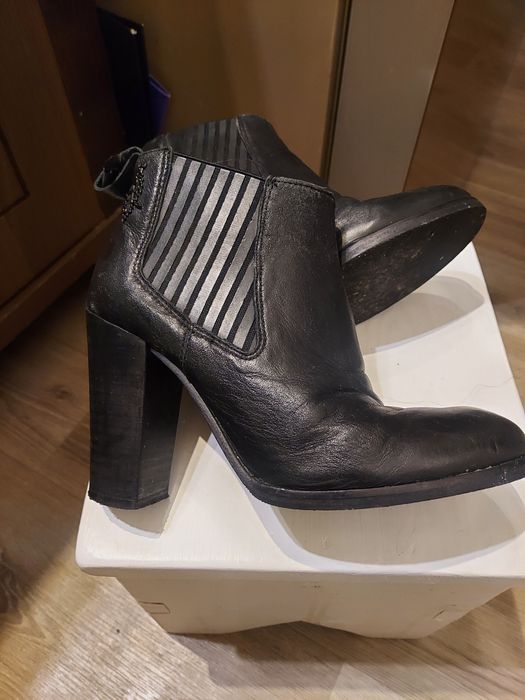 Прдам туфли 34-35 размер