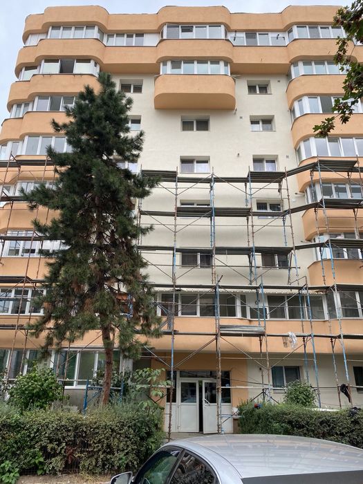 Firma de constructii .