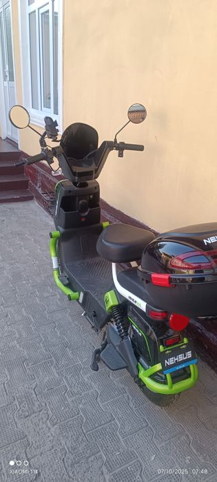 NEKSUS Elektron Skuter