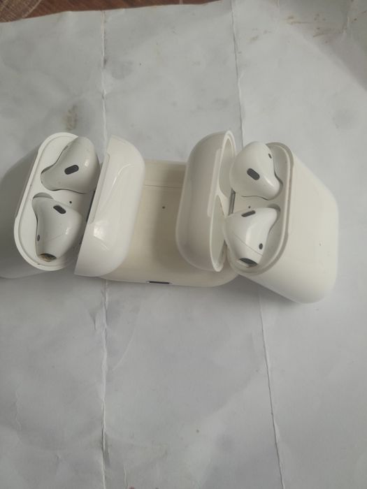 Apple слушалки различни