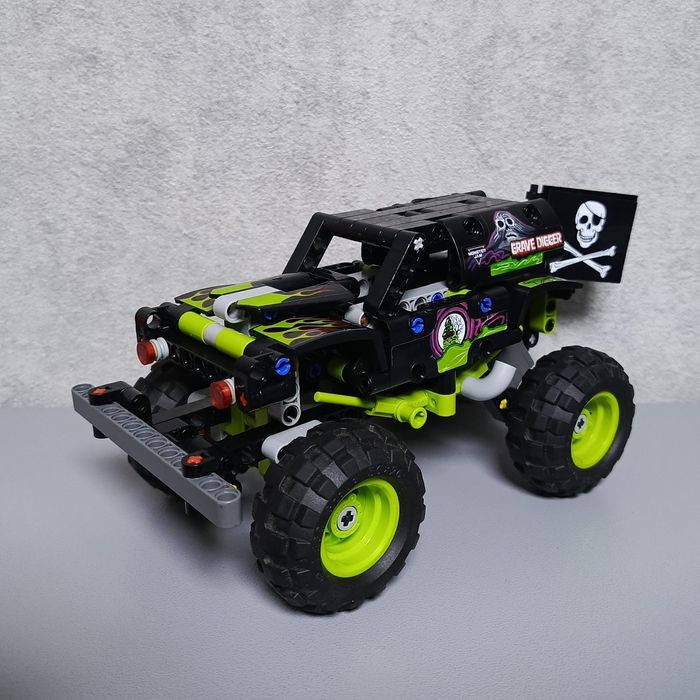 LEGO Technic 42118 Monster Jam Grave Digger