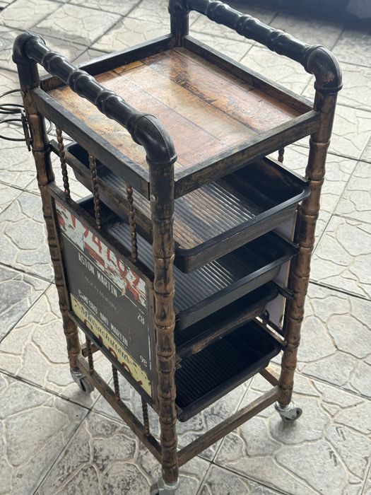 Помощник парикмахера