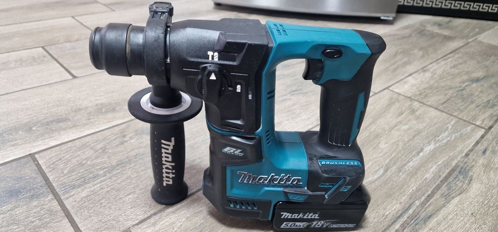 Акумулаторен перфоратор MAKITA DHR171