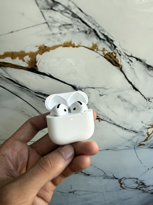Airpods 4 оригинал