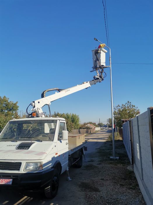 Nacela Prb, iluminat festiv, toaletări pomi, instalații electrice