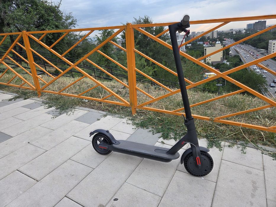 Электросамокат Xiaomi m365