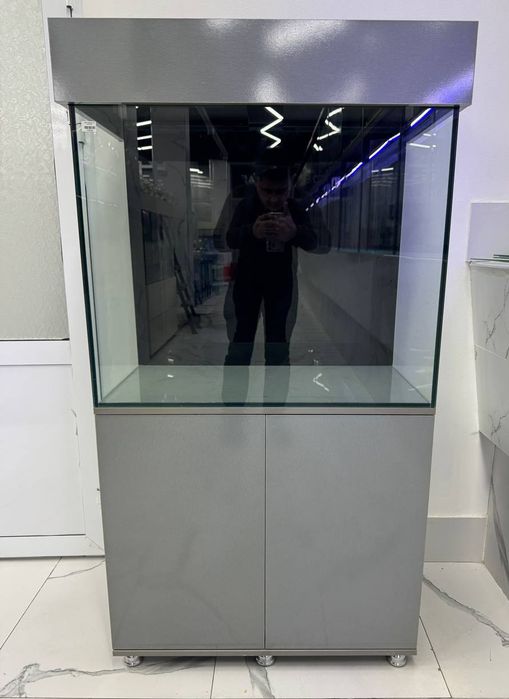 Аквариум с тумбой новый