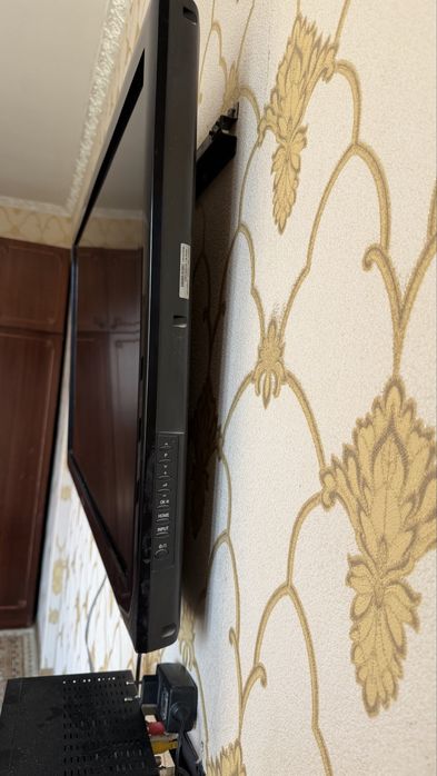 Продам телевизор LG