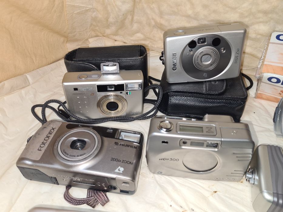 Фотоапарати различни марки и модели