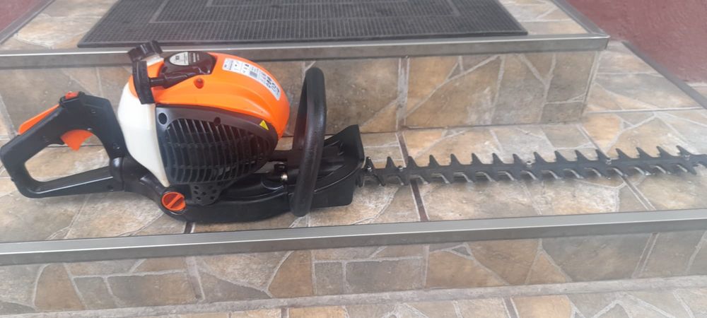 Foarfeca de tuns gard viu