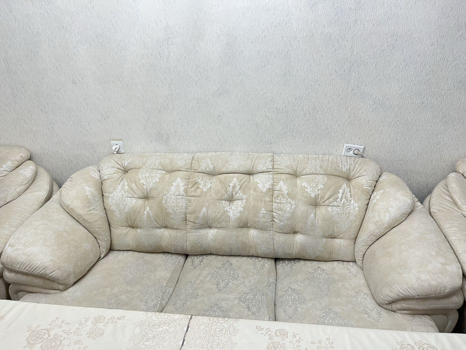 Диван сатылады кушты жағдайда